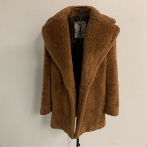 Aritzia Babaton Teddy Coat size 1
